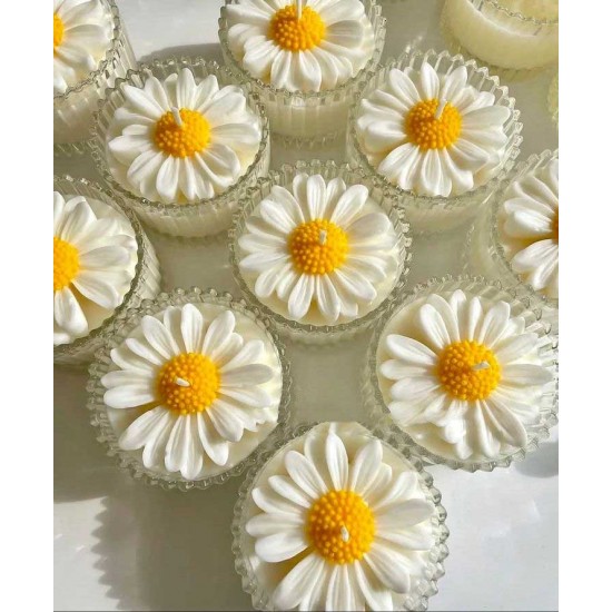 Luxurious Daisy Flower Candles – Scented & Unscented | Ideal for Corporate Gifts, Client Appreciation, & Employee Recognition